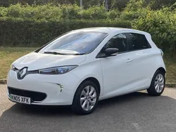White Used 2015 Renault Zoe Dynamique Hatchback | £3,500 (Fair price)
