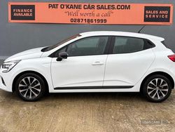 White Used 2022 Renault Clio V Evolution Hatchback | £12,750 (Good price)
