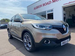 Beige Used 2016 Renault Kadjar Dynamique SUV | £11,295 (Fair price)