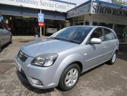 Silver Used 2011 Kia Rio 2 Hatchback | £2,989 (Fair price)