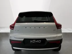 White New 2025 Volvo XC40 Core SUV | £31,475 (Super price)