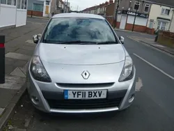Silver Used 2011 Renault Clio II Dynamique Hatchback | £2,495 (Fair price)