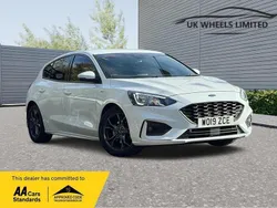 White Used 2019 Ford Focus ST-Line Hatchback | £8,990 (Good price)