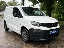 White Used 2022 Peugeot Partner Premium MPV | £16,995