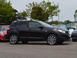 Nightshade black Used 2012 Nissan Qashqai Tekna SUV | £3,775 (Fair price)