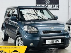 Blue Used 2010 Kia Soul 2 SUV | £3,000 (Fair price)