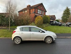 Silver Used 2008 Vauxhall Corsa Design Edition Hatchback | £700 (Good price)