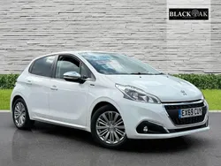 White Used 2019 Peugeot 208 Signature Sky Hatchback | £7,995 (Good price)
