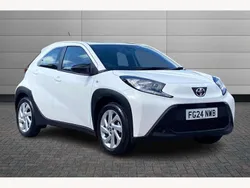 White Used 2024 Toyota Aygo PURE Hatchback | £13,200 (Fair price)