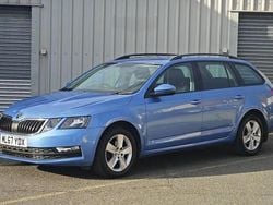 Blue Used 2017 Skoda Octavia SE Estate | £7,900 (Good price)