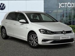 White Used 2018 VW Golf VII SE Hatchback | £13,698 (Fair price)
