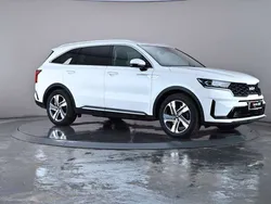 White Used 2021 Kia Sorento 3 SUV | £32,495 (Fair price)