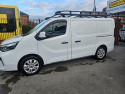 White Used 2025 Nissan Primastar MPV | £25,990