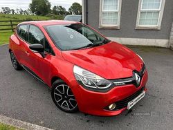 Red Used 2015 Renault Clio IV Dynamique Hatchback | £4,975 (Fair price)