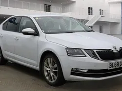 White Used 2018 Skoda Octavia SE L Hatchback | £9,990 (Fair price)