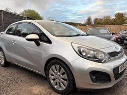 Silver Used 2015 Kia Rio 2 Hatchback | £1,995 (Super price)