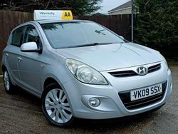 Silver Used 2009 Hyundai i20 Style Hatchback | £1,995 (Good price)