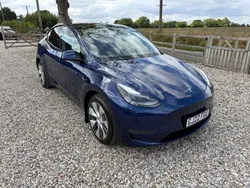 Blue Used 2022 Tesla Model Y Long Range SUV | £24,995 (Good price)