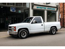 White Used 2005 Chevrolet Silverado Pickup | £19,950