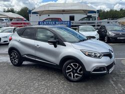 Silver/black Used 2017 Renault Captur Dynamique SUV | £7,498 (Fair price)