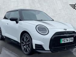 White Used 2024 Mini Cooper Hatch Hatchback | £29,589