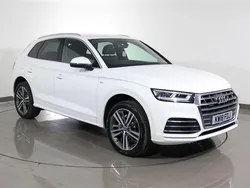 White Used 2018 Audi Q5 S-Line SUV | £18,600 (Fair price)