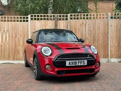 Red Used 2018 Mini Cooper S Hatch Hatchback | £9,399 (A bit pricey)