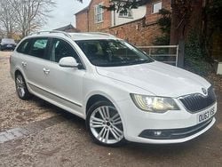 White Used 2013 Skoda Superb Elegance Estate | £3,995 (Good price)