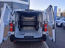 White New 2024 Citroën Dispatch MPV | £19,989 (Fair price)