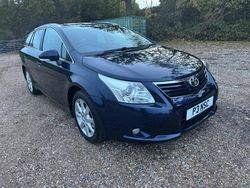 Blue Used 2009 Toyota Avensis Estate | £3,995 (Fair price)
