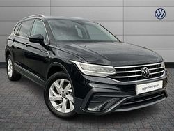 Black Used 2022 VW Tiguan Allspace Life SUV | £21,993 (Fair price)