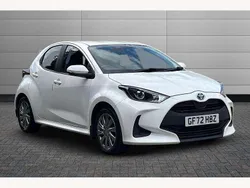 White Used 2022 Toyota Yaris Hybrid Hatchback | £14,895 (Fair price)
