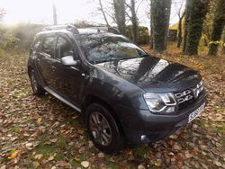 Grey Used 2016 Dacia Duster Lauréate Hatchback | £6,495 (Fair price)