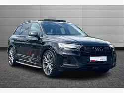 Black Used 2022 Audi Q7 Comfort SUV | £58,195 (Expensive)