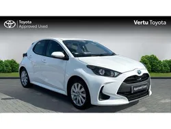 White Used 2022 Toyota Yaris Hybrid Hatchback | £15,697 (Good price)