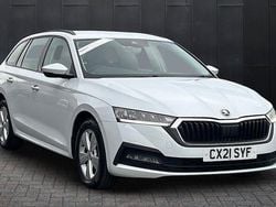 White Used 2020 Skoda Octavia SE First Edition Estate | £15,971 (Fair price)