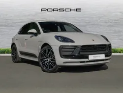 Crayon New 2024 Porsche Macan SUV | £71,990 (Fair price)