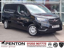 Black Used 2023 Vauxhall Combo S MPV | £12,490 (Fair price)