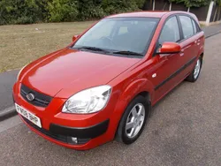 Red Used 2008 Kia Rio Hatchback | £1,890 (Fair price)
