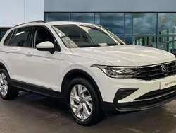 Pure white Used 2022 VW Tiguan Life SUV | £21,897 (Fair price)