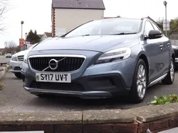 Blue Used 2017 Volvo V40 CC Pro Estate | £8,995 (Fair price)