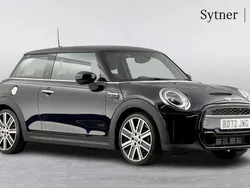 Black Used 2022 Mini Cooper S Exclusive Hatchback | £22,000 (Fair price)