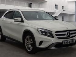 White Used 2014 Mercedes GLA200 SE SUV | £9,990 (Fair price)