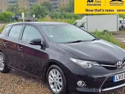 Black Used 2013 Toyota Auris Multidrive S Hatchback | £8,980 (Fair price)