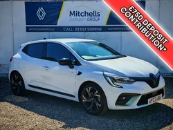 Glacier white Used 2023 Renault Clio V Engineered Hatchback | £17,495 (Fair price)