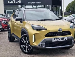 Gold Used 2022 Toyota Yaris Hybrid Edition SUV | £19,350 (Fair price)