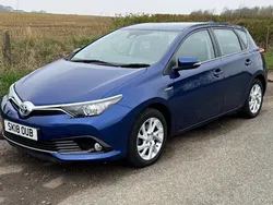 Used 2018 Toyota Auris Hybrid | £12,599 (Fair price)