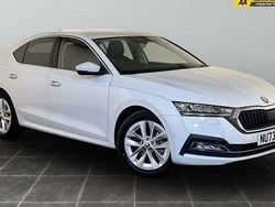 White Used 2023 Skoda Octavia SE L Hatchback | £15,595 (Fair price)