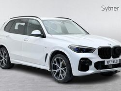 White Used 2021 BMW X5 M Sport SUV | £44,500 (Fair price)