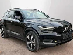 Black Used 2022 Volvo XC40 Core SUV | £22,799 (Fair price)